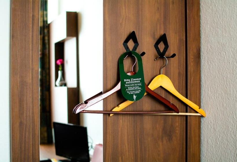 Отель Frankischer Hof