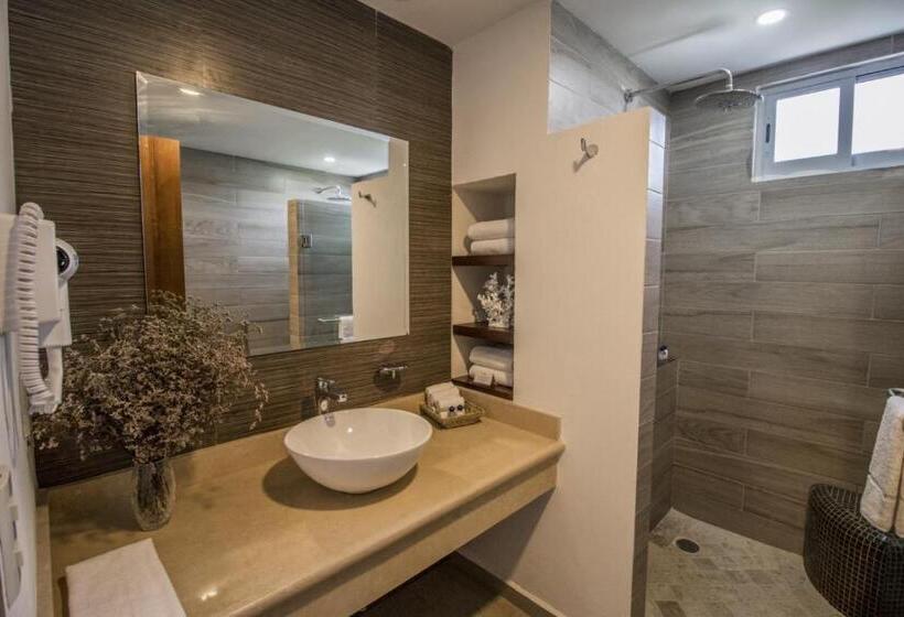 The Paramar Beachfront Boutique Hotel With Breakfast Included Downtown Malecon