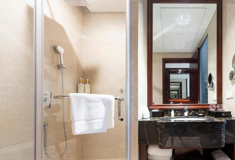 فندق Huading International