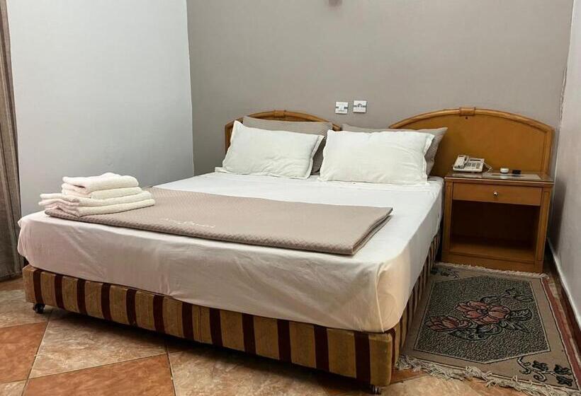 هتل Le Cheval Blanc