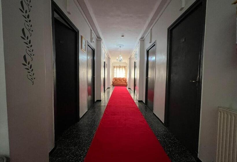 هتل Le Cheval Blanc