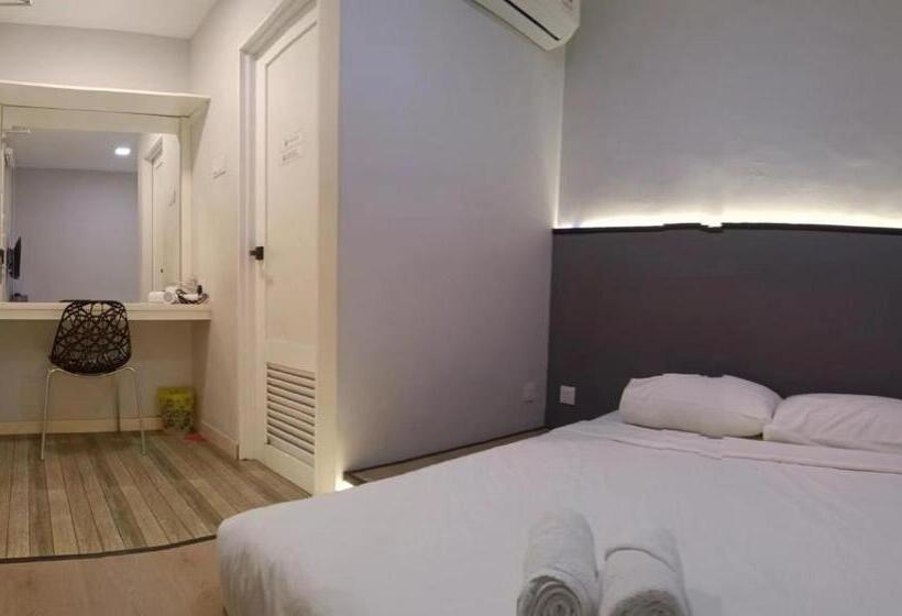 هتل Lea Guest House & Cafe Lukut