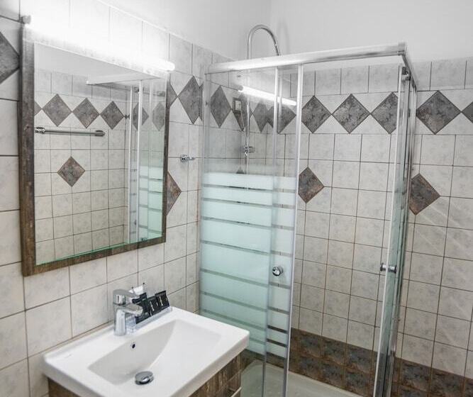 Отель Lighthouse