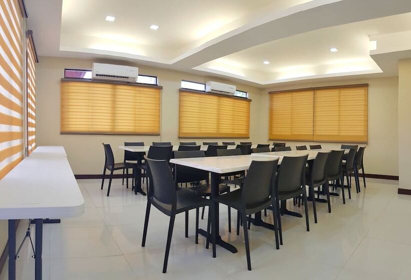 هتل North Tourist Inn