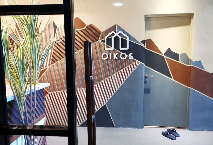 בית מלון כפרי Oikos Poshtel