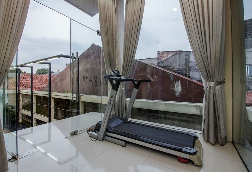 酒店 Reddoorz Premium @ Ampera Raya 2