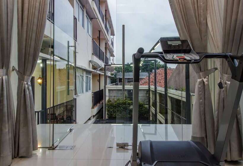 酒店 Reddoorz Premium @ Ampera Raya 2