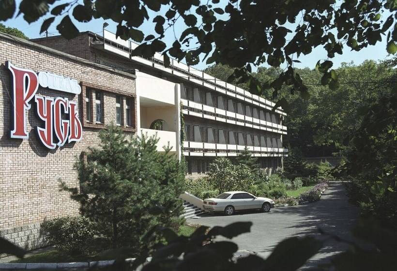 בית מלון כפרי Rus