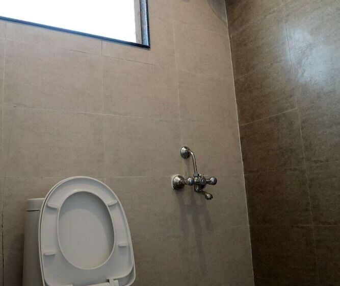 Отель S P Residency