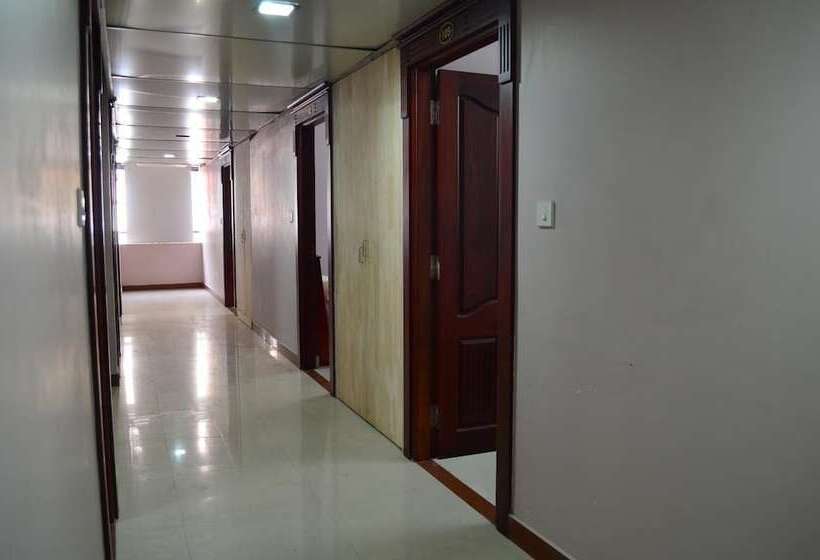 هتل The Mount Regency