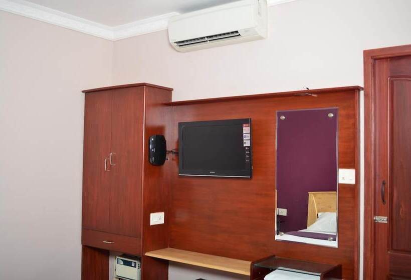 هتل The Mount Regency