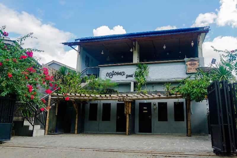 بنسيون Cajoma Guesthouse By Oyo Rooms