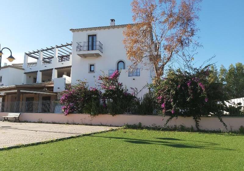 بنسيون Il Faro Di Molara