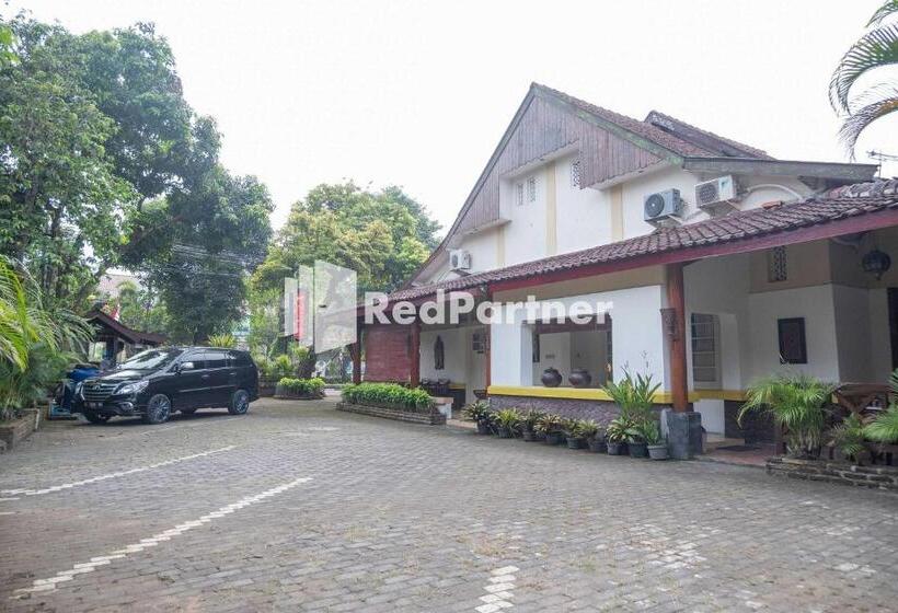 펜션 Monginsidi Guest House Syariah Malioboro Yogyakarta Mitra Reddoorz