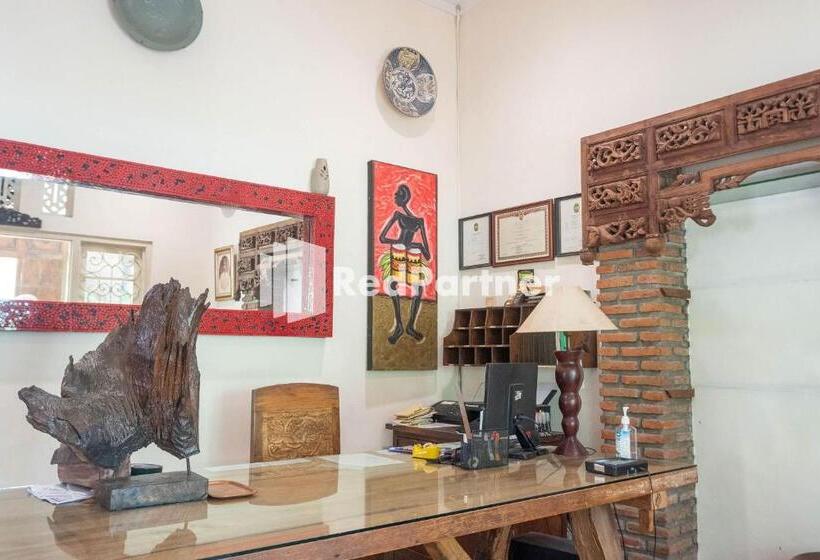 Пансион Monginsidi Guest House Syariah Malioboro Yogyakarta Mitra Reddoorz