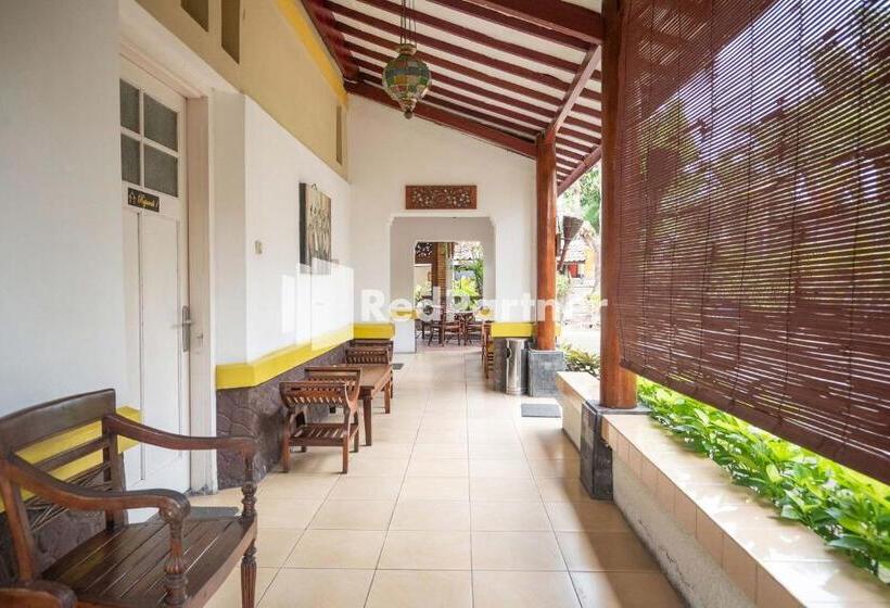 펜션 Monginsidi Guest House Syariah Malioboro Yogyakarta Mitra Reddoorz