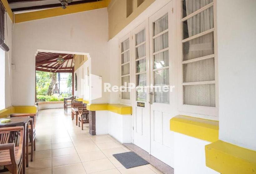 펜션 Monginsidi Guest House Syariah Malioboro Yogyakarta Mitra Reddoorz