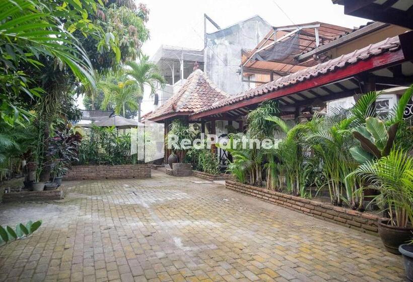 Пансион Monginsidi Guest House Syariah Malioboro Yogyakarta Mitra Reddoorz