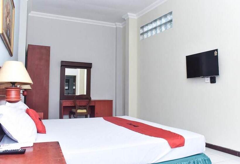 膳宿费 Reddoorz Near Kampung Warna Warni