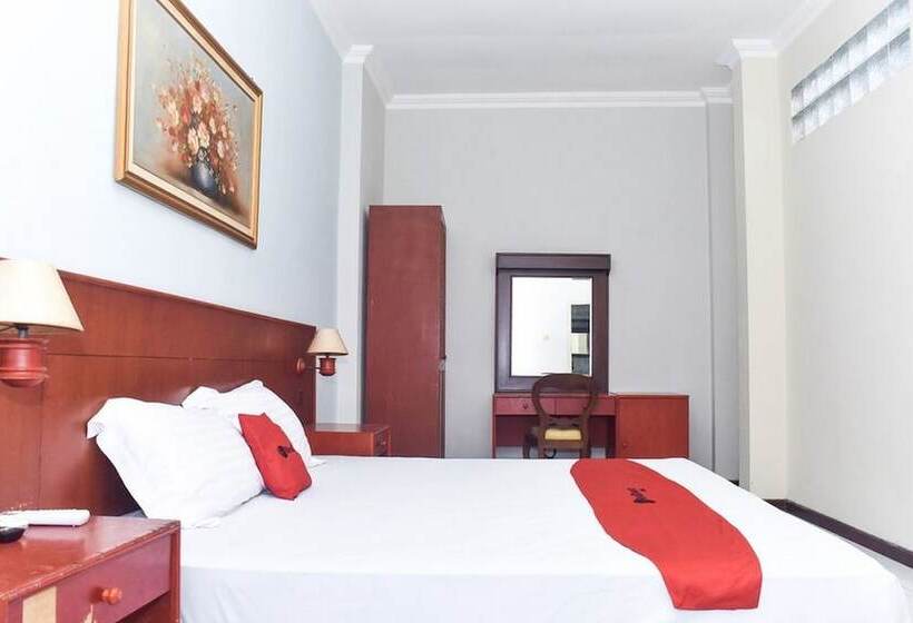 膳宿费 Reddoorz Near Kampung Warna Warni