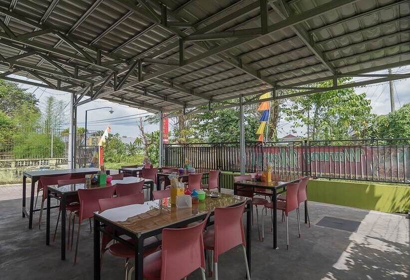 ペンション Reddoorz Near Kampus Ump Purwokerto