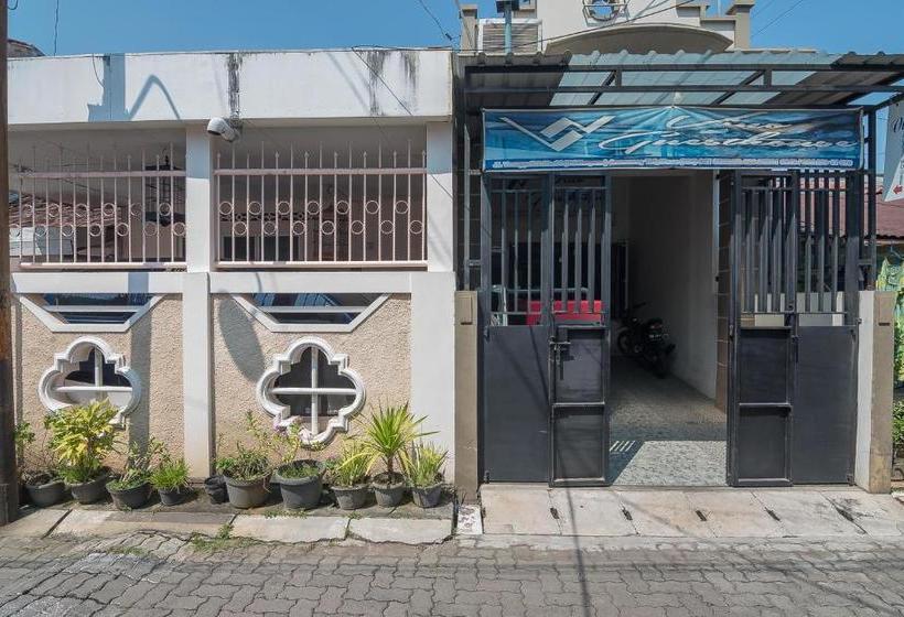 膳宿费 Reddoorz Near Mt Haryono Semarang