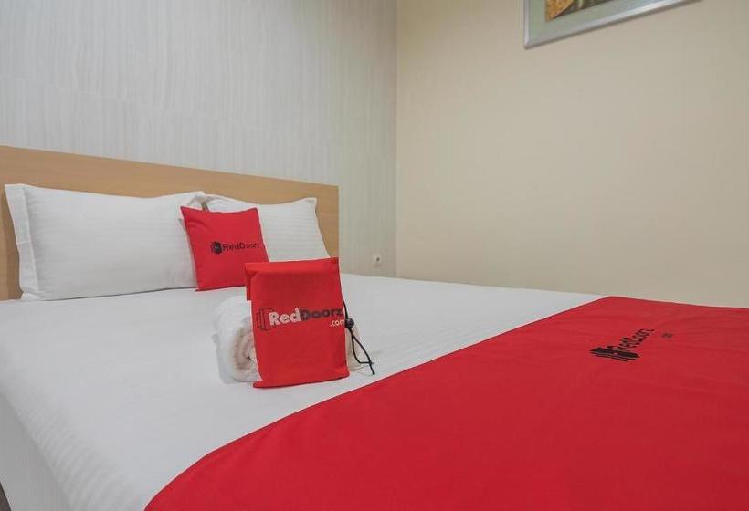 膳宿费 Reddoorz Near Mt Haryono Semarang