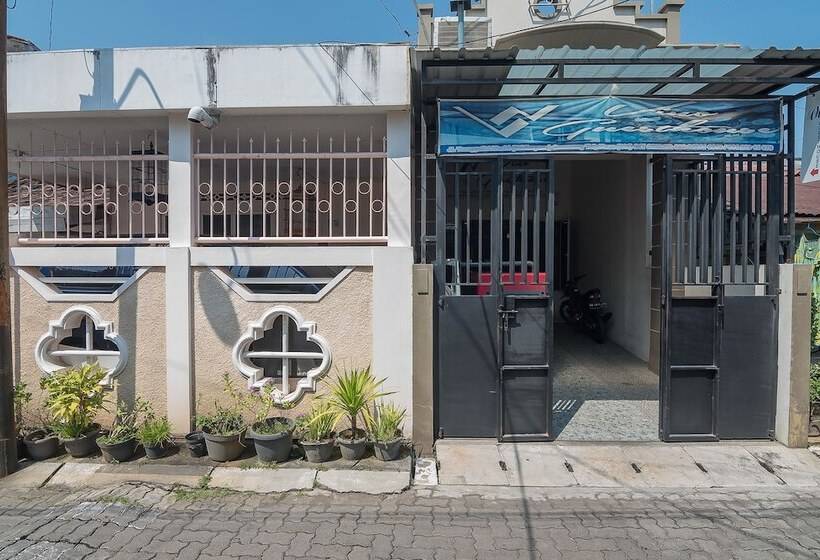 膳宿费 Reddoorz Near Mt Haryono Semarang