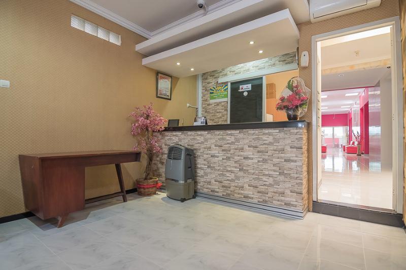 膳宿费 Reddoorz Near Mt Haryono Semarang