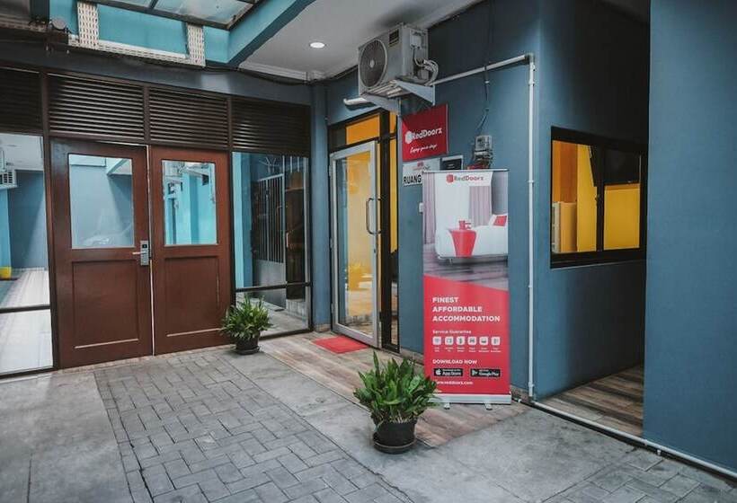 펜션 Reddoorz Near Rsud Koja