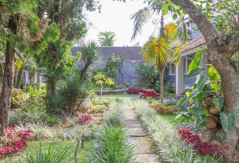 膳宿费 Reddoorz Plus @ Otista Garut