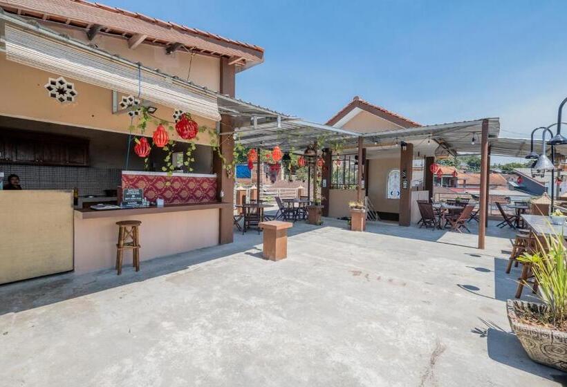 膳宿费 Reddoorz Syariah Near Batu Night Spectacular