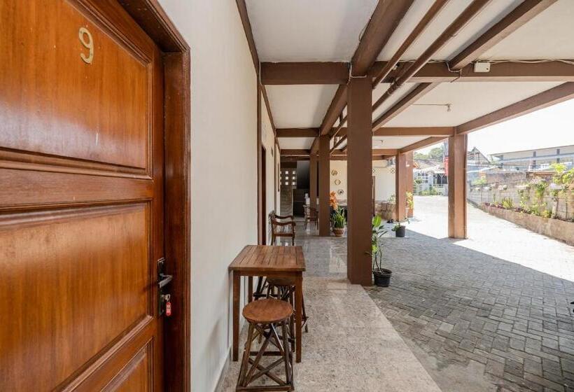 膳宿费 Reddoorz Syariah Near Batu Night Spectacular