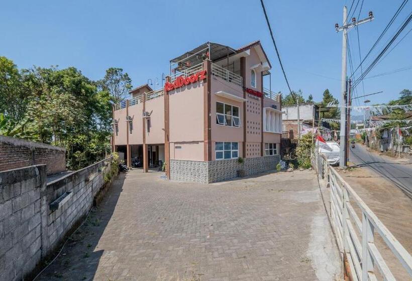 膳宿费 Reddoorz Syariah Near Batu Night Spectacular