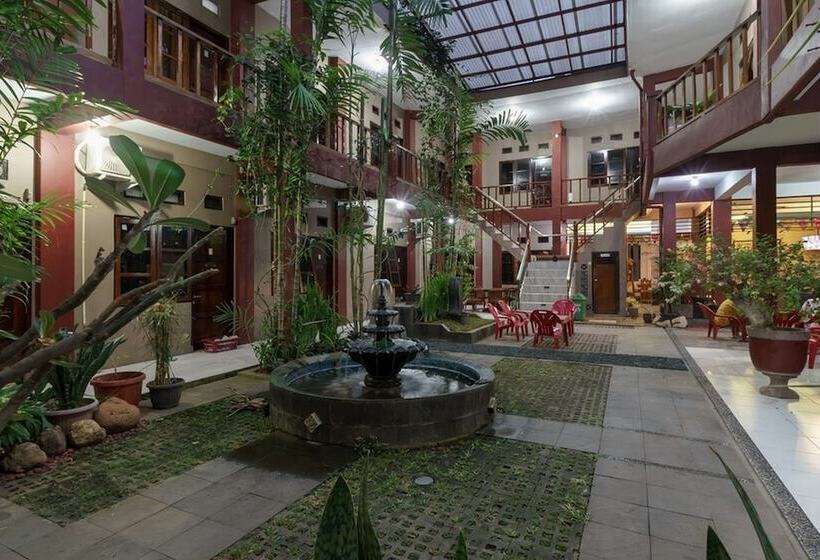 پانسیون Reddoorz Syariah Near Fort Marlborough