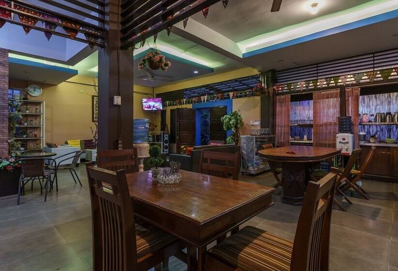 بنسيون Reddoorz Syariah Near Fort Marlborough