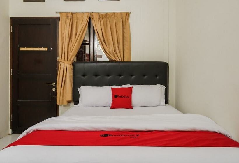 بنسيون Reddoorz Syariah Near Fort Marlborough