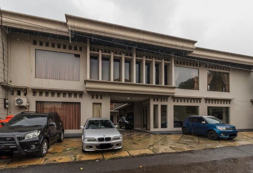 膳宿费 Reddoorz Syariah Near Taman Air Mancur Bogor