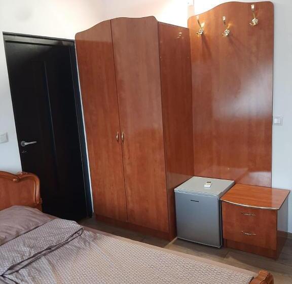 פנסיון Vila Fortuna Auri