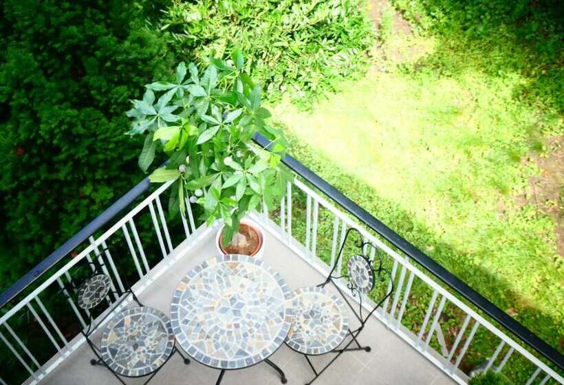 Prime Rooms Vienna   Hostel