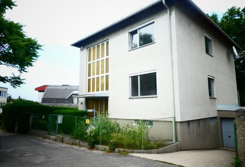 Prime Rooms Vienna   Hostel