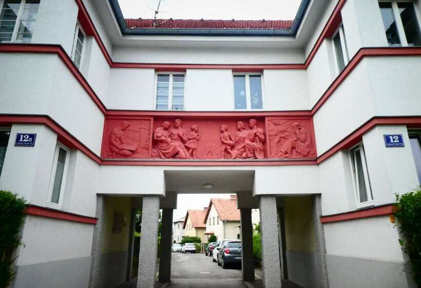 Prime Rooms Vienna   Hostel