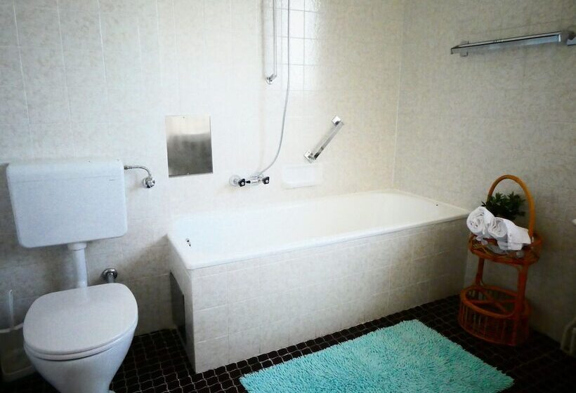 Prime Rooms Vienna   Hostel