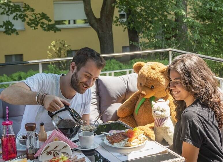 Prime Rooms Vienna   Hostel