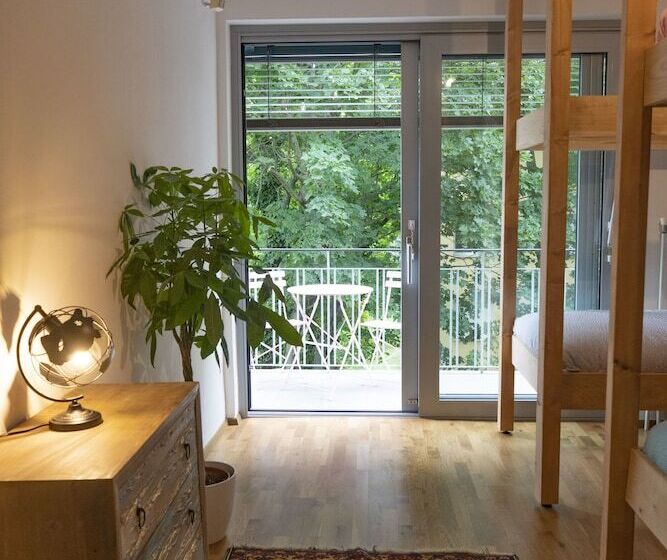 Prime Rooms Vienna   Hostel