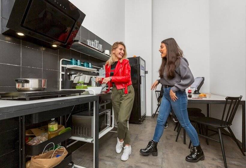 הוסטל a&o Budapest City