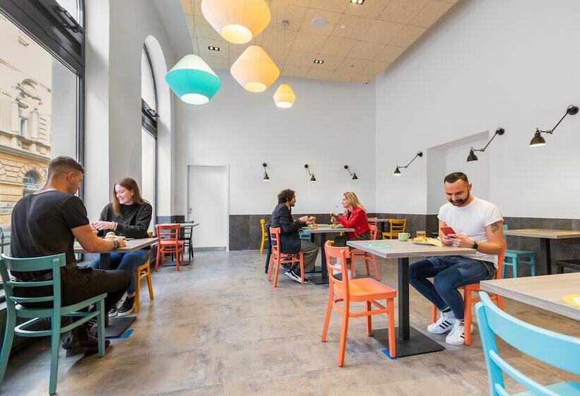 הוסטל a&o Budapest City