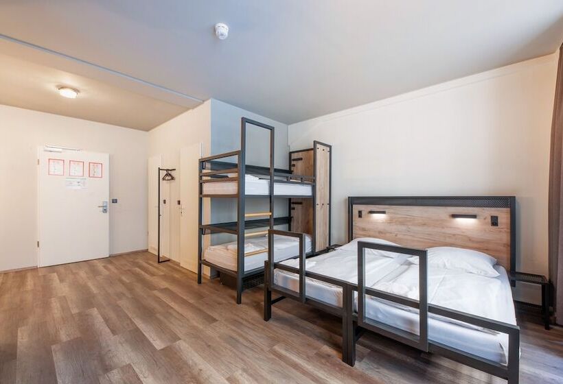 הוסטל a&o Budapest City