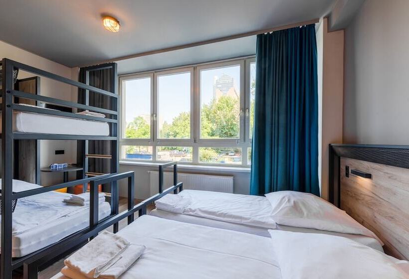 הוסטל a&o Budapest City