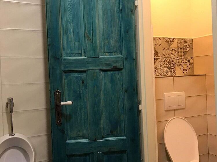 ユースホステル Castle Wall Inn